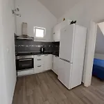 Teuta Apartment *