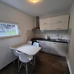 Teuta Apartment *