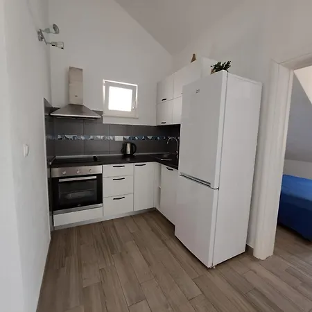Teuta Appartement *
