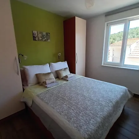Teuta * Žirje