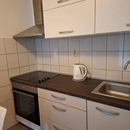 Teuta Appartement *