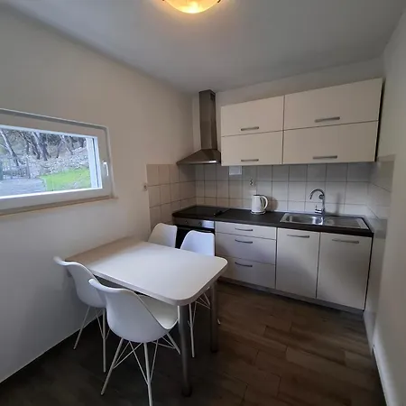 Teuta Appartement *